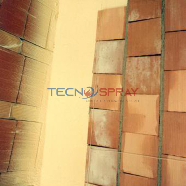 schiuma-poliuretanica-per-isolamento-termico